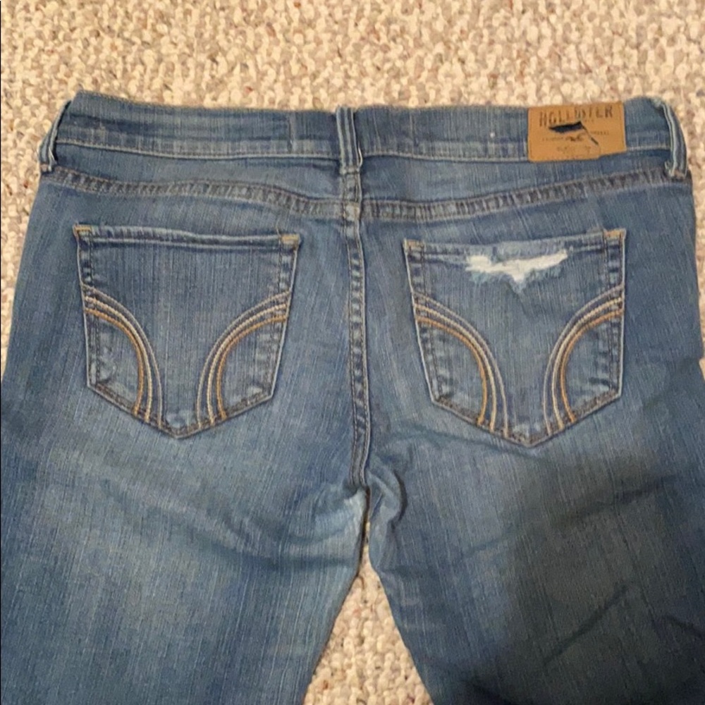Used Hollister ripped jeans size 7R - Picture 4 of 4